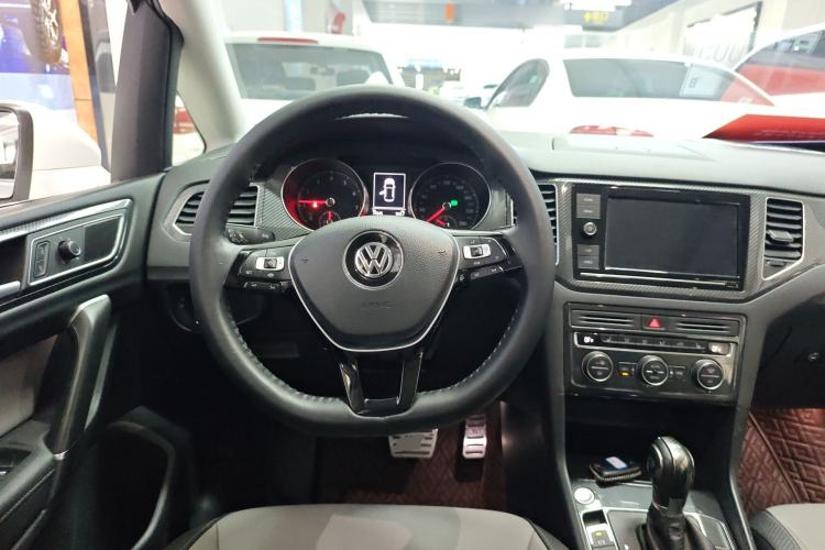 Used Volkswagen Golf Sportsvan 2019 280TSI Automatic Voyage Model China V Standard Steering Wheel