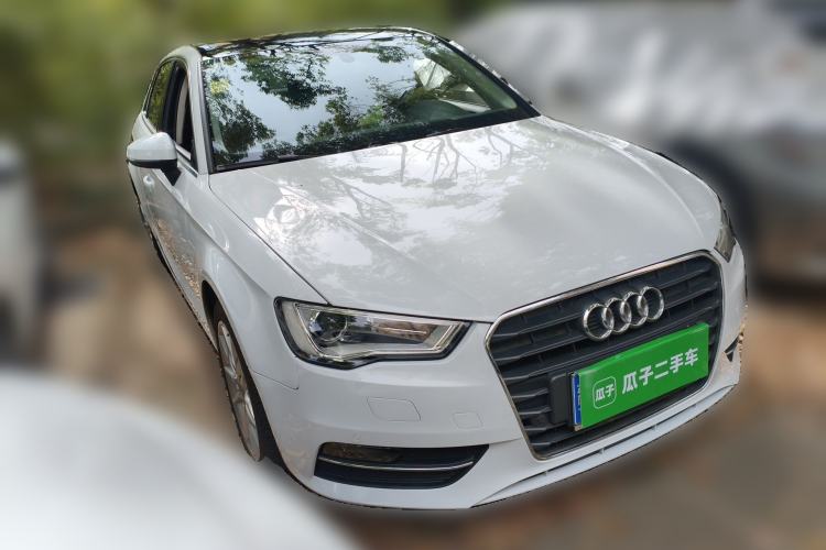 Used Audi A3 2014 Sportback 35 TFSI Automatic Comfort Model Front Right 45 Deg