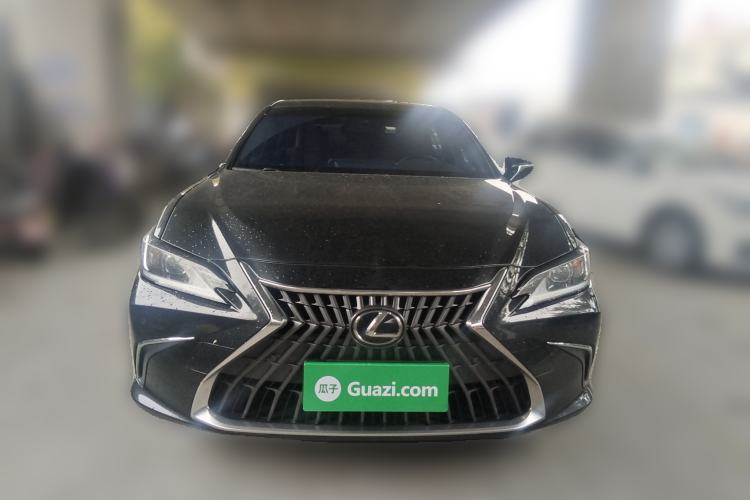 Used Lexus ES 2023 200 Excellence Edition
