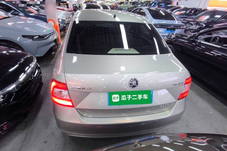 Used Skoda Rapid 2013 1.6L Automatic Smart Selection Model
