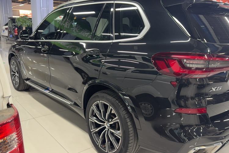 Used BMW X5 2022 Restyled xDrive 30Li Luxury Version M Sport Package