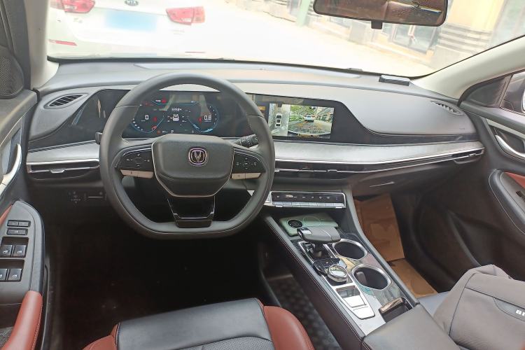 Used CHANGAN Eado 2023 Changan Edition PLUS Blue Whale NE 1.4T GDI DCT Prestige Version Center Console