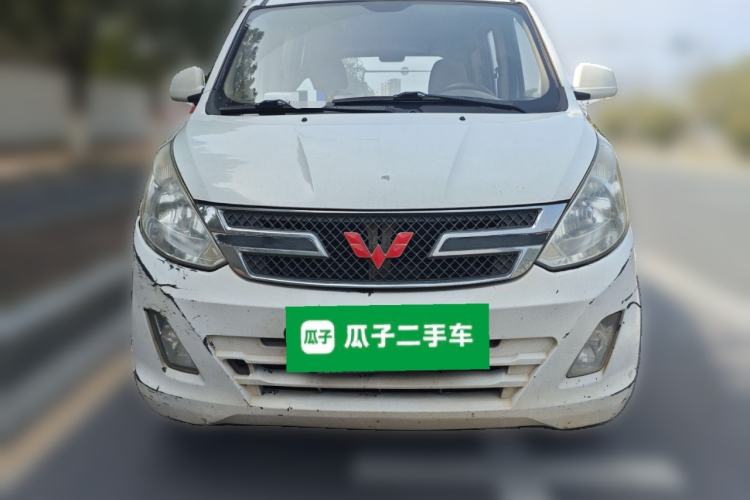 Used Wuling Rongguang V 2015 1.5L Standard Version Front