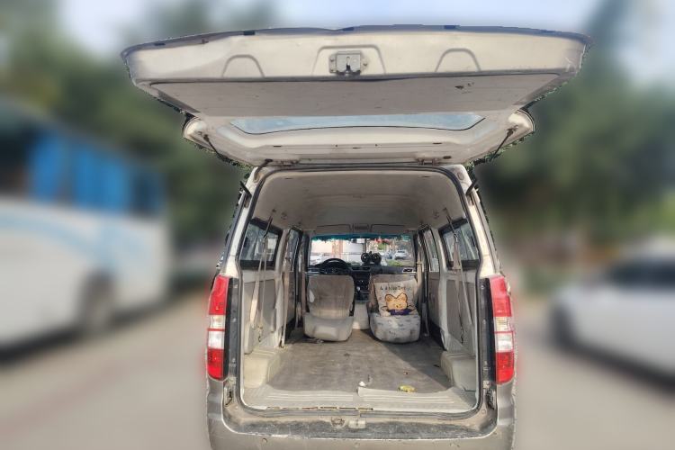 Used Jinbei New Hiace X30L 2016 1.5L Wealth Edition DLCG14 Trunk