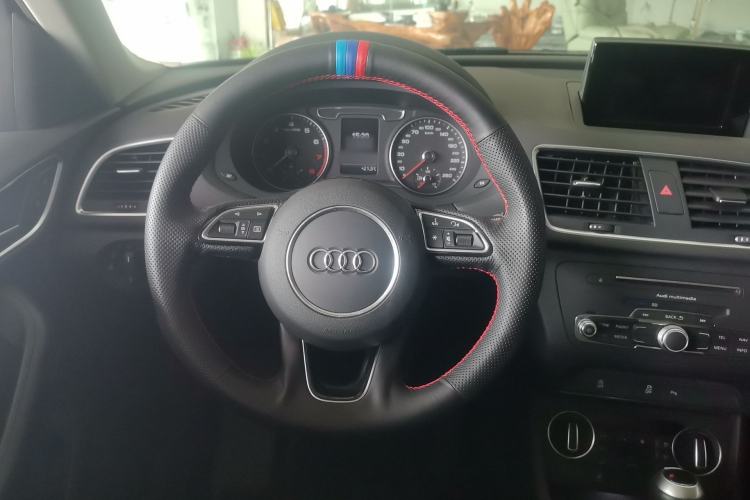 Used Audi Q3 2018 30th Anniversary Edition 30 TFSI Fashion Model Steering Wheel