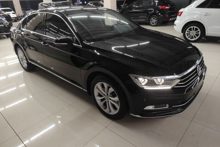 Used Volkswagen Magotan 2018 330TSI DSG Luxury Model
