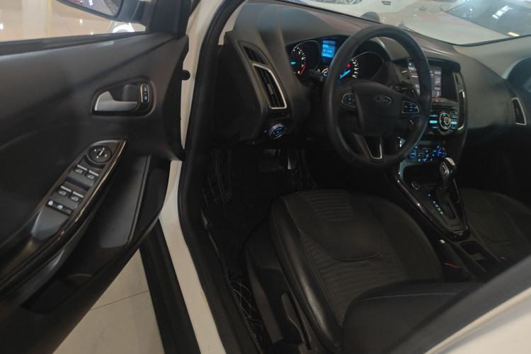 Used Ford Focus 2017 Sedan 1.6L Automatic Fashion Edition Smart Drive Version Driver Seat