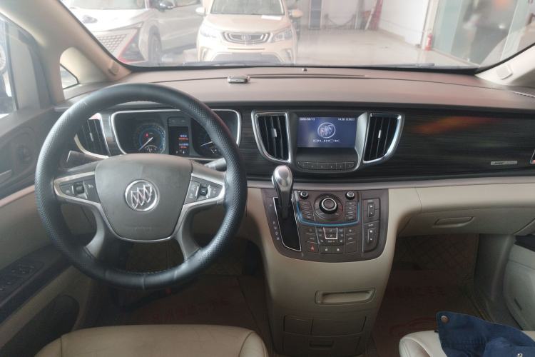 Used Buick GL8 2011 3.0L XT Luxury Business Flagship Edition Center Console