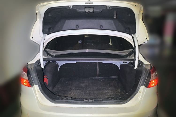 Used Ford Focus 2012 Sedan 1.6L Automatic Fashion Edition