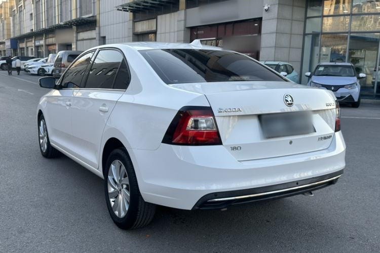 Used Skoda Rapid 2018 1.6L Automatic Comfort Edition
