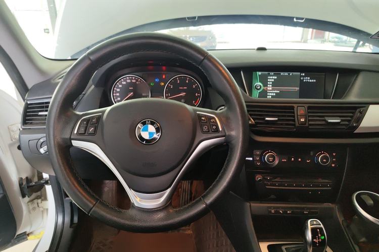 Used BMW X1 2014 sDrive18i Leading Model
