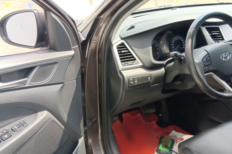 Used Hyundai Tucson 2015 1.6T Dual-Clutch Two-Wheel-Drive Smart Model