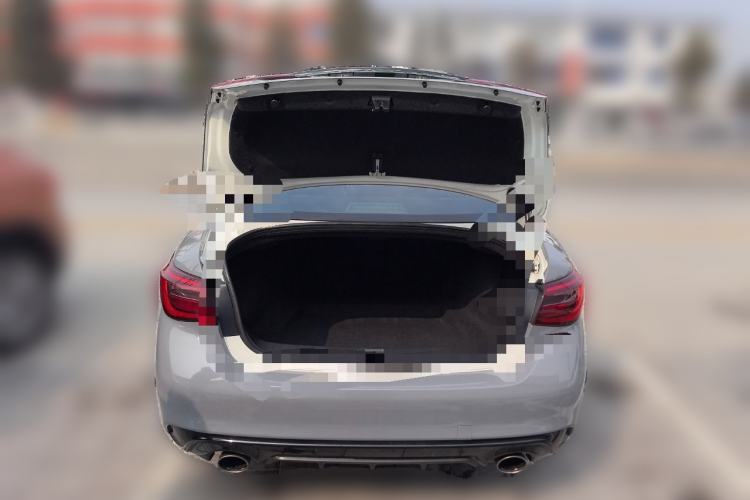 Used Infiniti Q50L 2018 2.0T Enjoyment Version China VI Standard
