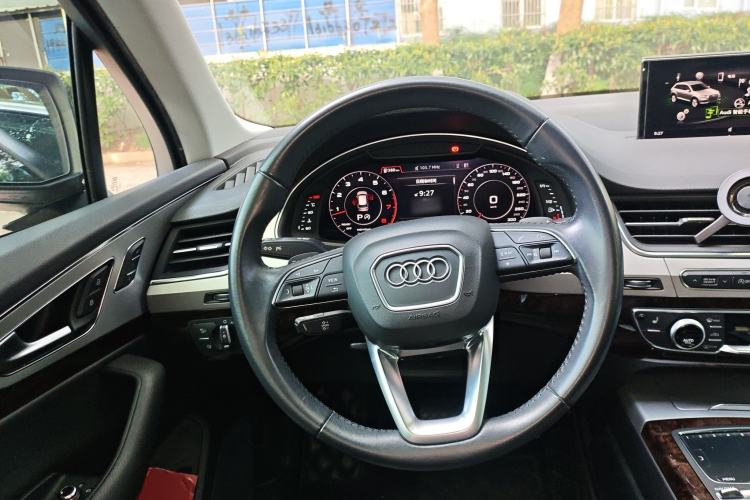 Used Audi Q7 2018 45 TFSI S line Sport Edition Steering Wheel