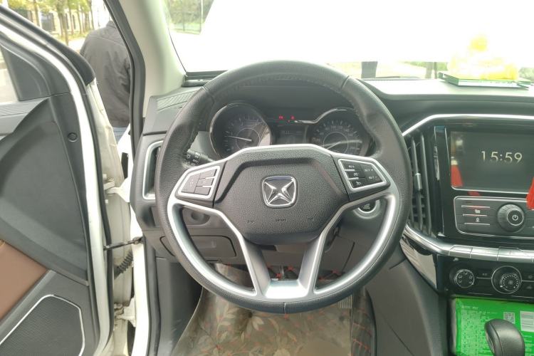 Used JMC Yusheng S350 2016 2.4T Automatic 2WD Diesel Luxury 5-Seater
