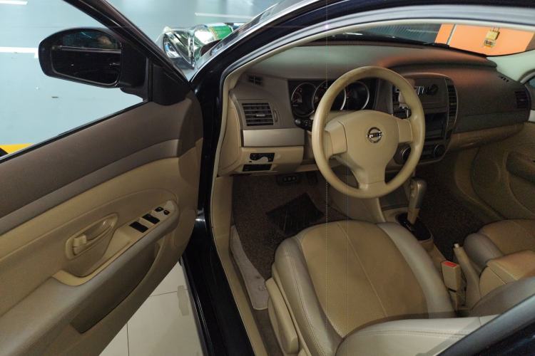 Used Nissan Sylphy 2012 Classic 1.6XE Automatic Comfort Edition Driver Seat