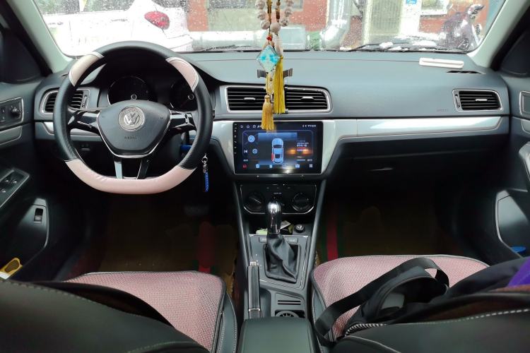 Used Volkswagen Lavida 2015 1.6L Automatic Comfort Edition
