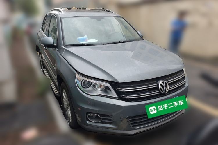Used Volkswagen Tiguan 2012 2.0 TSI Automatic All-Wheel Drive Flagship Edition Front Right 45 Deg