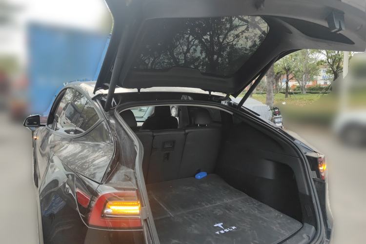 Used Tesla Model Y 2021 Revised Version 2 Long-Range All-Wheel-Drive Edition Trunk