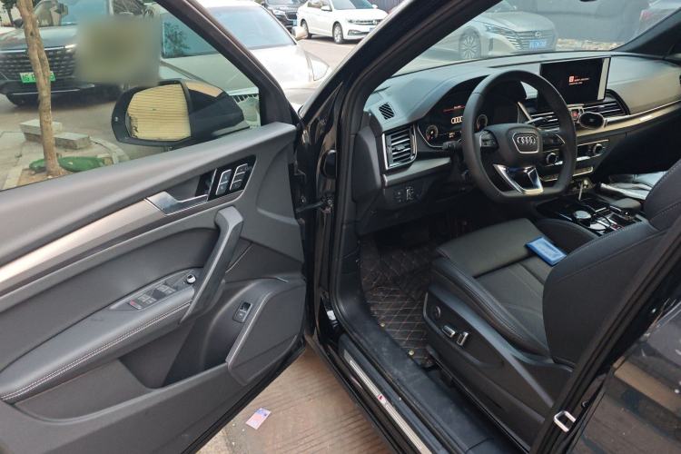 Used Audi Q5L 2025 Facelift 45th Anniversary Collector's Edition 40 TFSI Luxury Dynamic Version