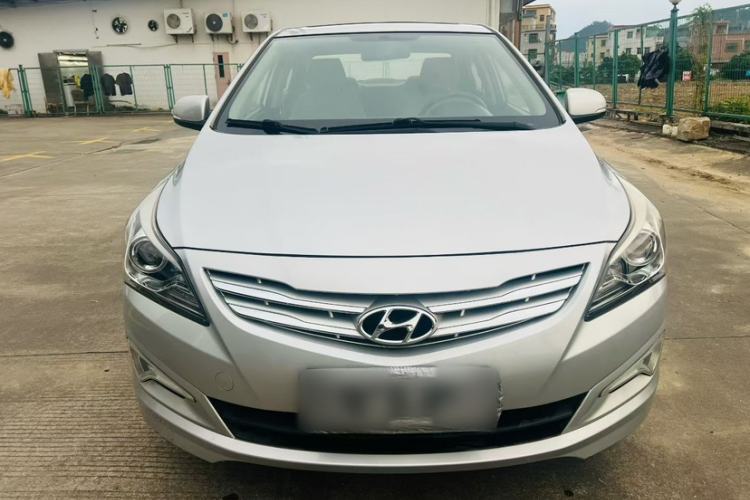 Used Hyundai Verna (older generation) 2014 1.4L Manual Top-Tier Model TOP
