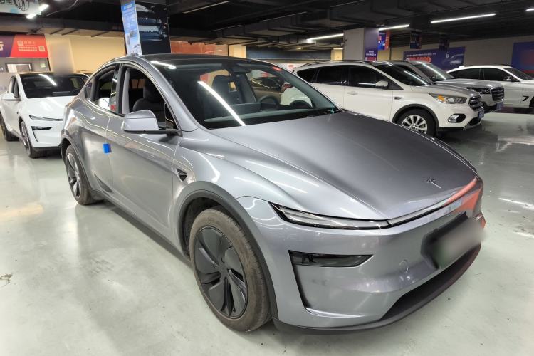 Used Tesla Model Y 2025 Rear-Wheel-Drive Version
