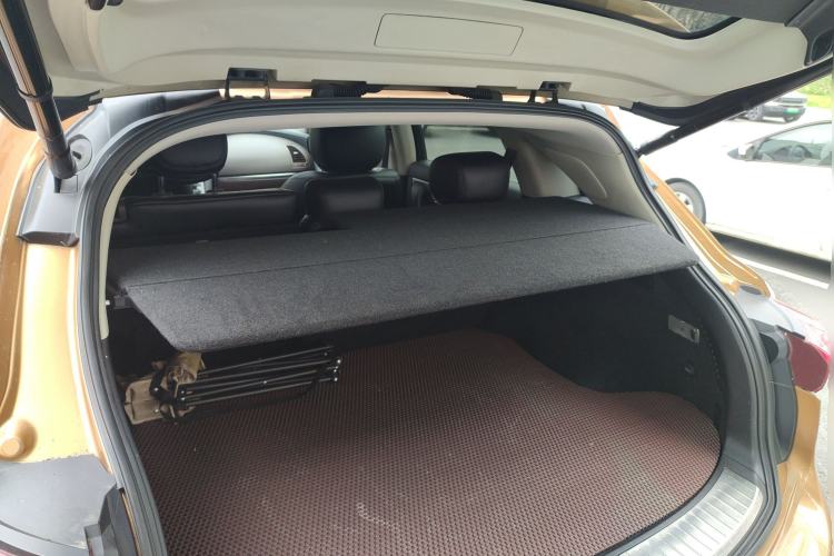 Used Infiniti QX70 2013 3.7L Standard Edition Trunk