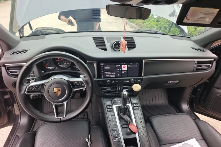 Used Porsche Macan 2020 Macan 2.0T Center Console