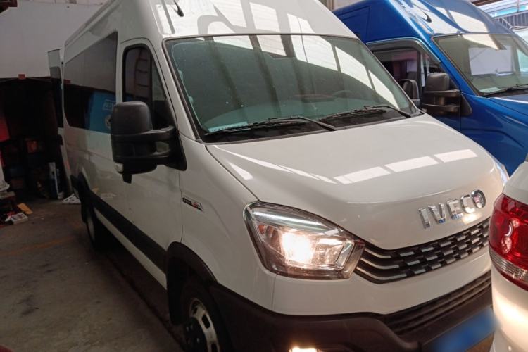 Used Iveco Eurocargo 2021 3.0T Automatic Super-Rui Long Wheelbase Short Overhang High Roof Manual Doors F1C