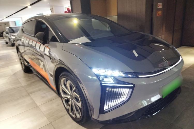 Used HiPhi X 2021 Flagship Edition 6-Seater Front Right 45 Deg