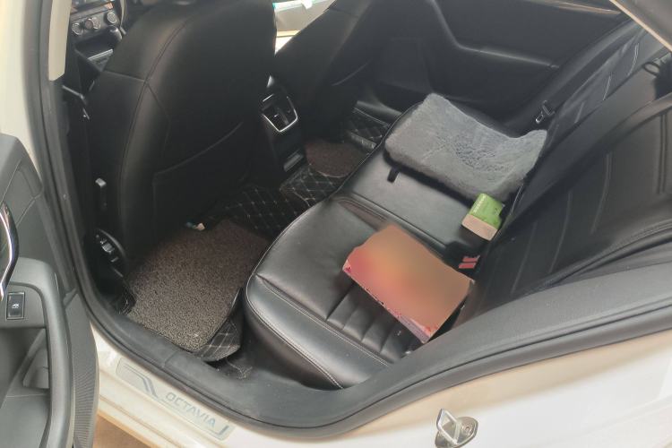 Used Skoda Octavia 2017 1.6L Automatic Smart Drive Edition