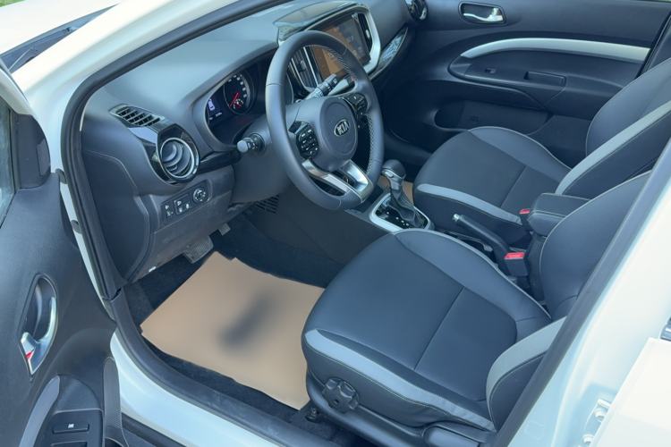 Used Kia kx1 Stonic 2021 1.4L Automatic Fun Edition Driver Seat