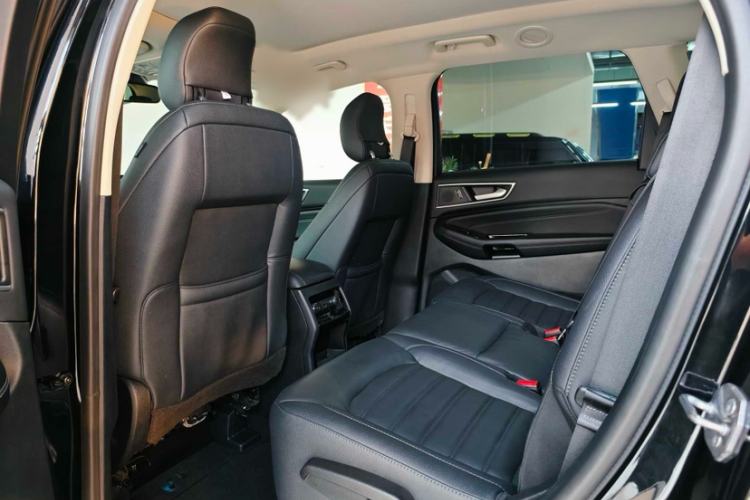 Used Ford Edge 2020 EcoBoost 245 Two-Wheel Drive Titanium 7-Seater
