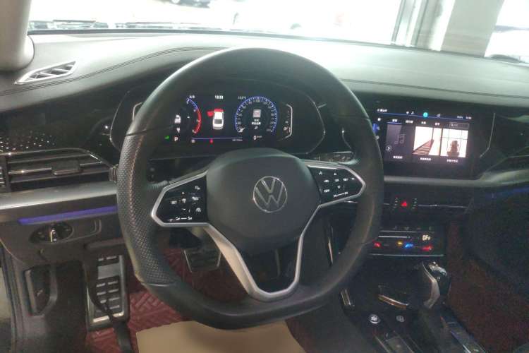 Used Volkswagen Passat 2023 Facelift 330TSI Luxury Edition