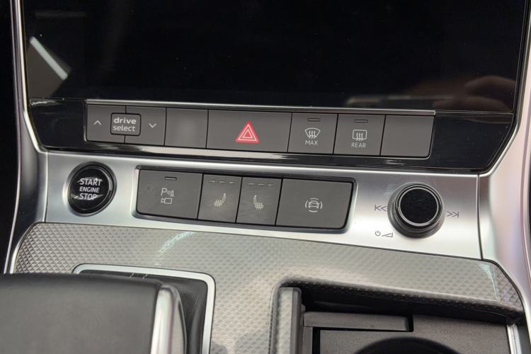 Used Audi A6L 2022 40 TFSI Luxury Dynamic Model
