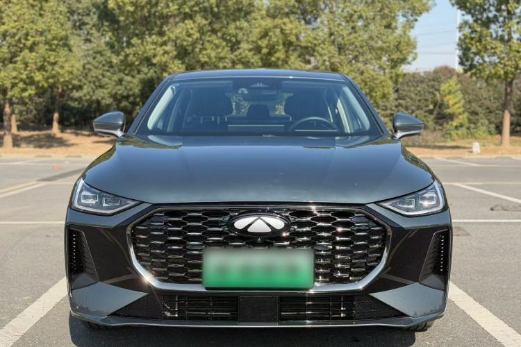 Used Chery Fengyun A8L 2025 1.5 TGDI 145 km Luxury Version