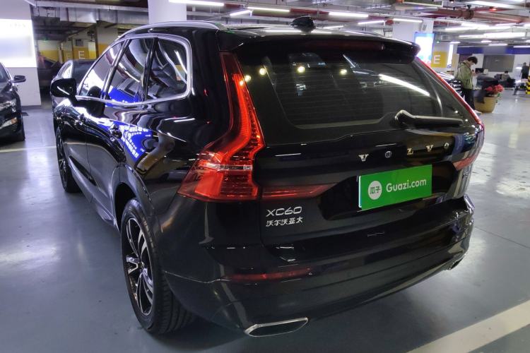 Used Volvo XC60 2019 T5 4x4 Smart & Dynamic Sport Edition China VI Standard