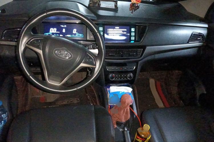 Used CHANGAN KAICHENG Oushang A600 2016 1.5L Manual Luxury 7-Seater