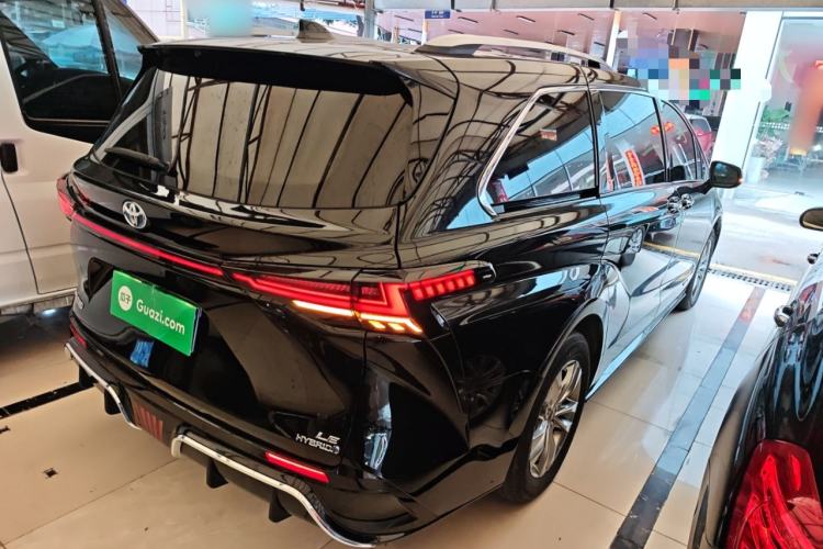 Used Toyota Sienna 2023 2.5L Hybrid Comfort Edition