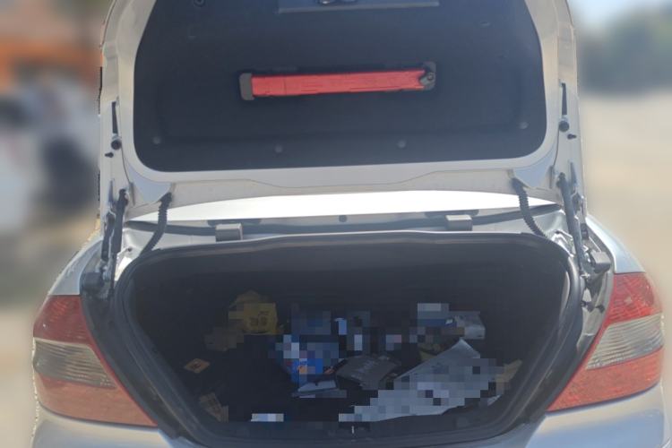 Used Mercedes-Benz CLK-Class 2006 CLK 350 Convertible Sports Car Trunk