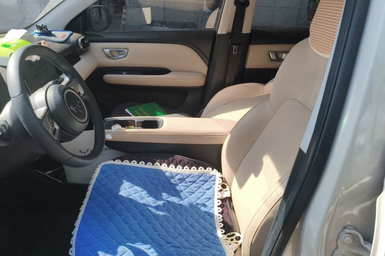 Used Wuling Bingo PLUS 2024 330 km Range Five-Seater Version Left Front Seat