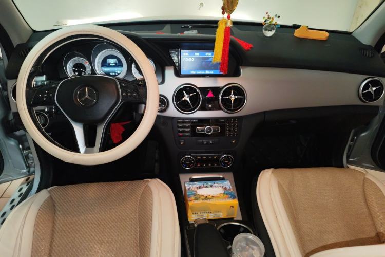 Used Mercedes-Benz GLK-Class 2013 GLK 300 4MATIC Dynamic Sunroof Model