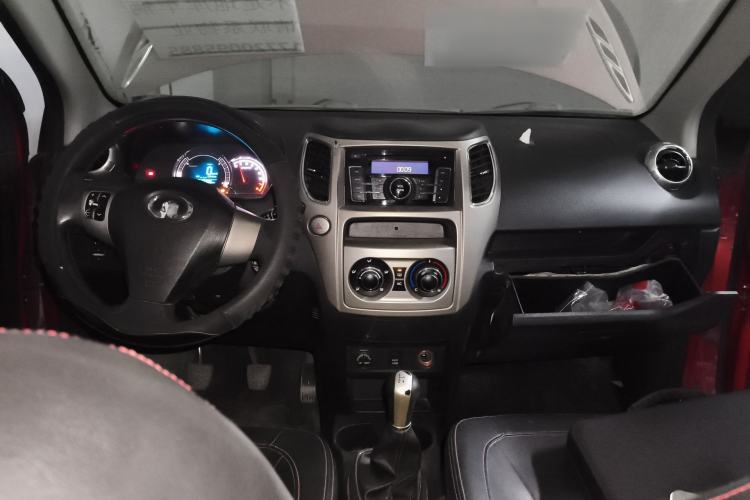 Used Great Wall M4 2012 1.5L Manual Comfort Version Center Console