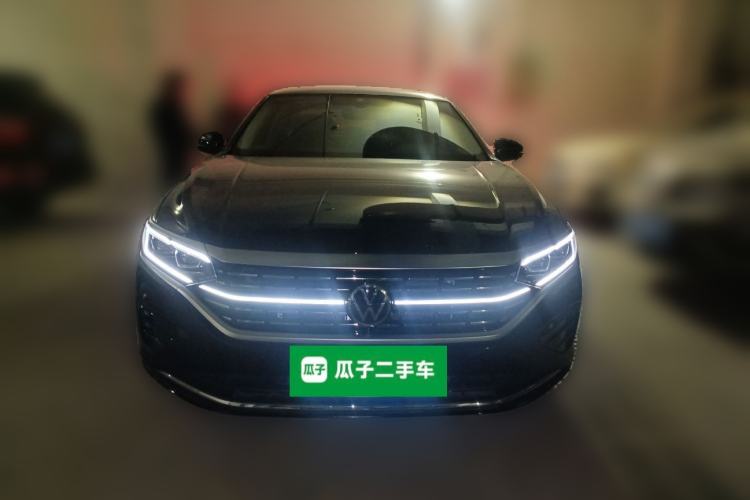 Used Volkswagen Passat 2024 380TSI Dragon Glory Edition
