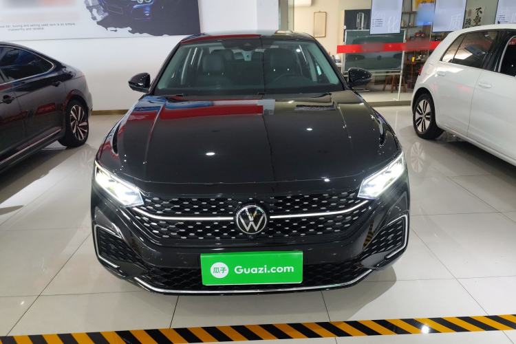 Used Volkswagen Passat 2022 330TSI Starry Luxury Edition