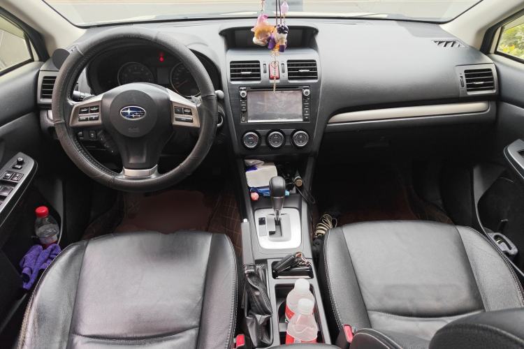 Used Subaru XV 2014 2.0i Luxury Edition Center Console
