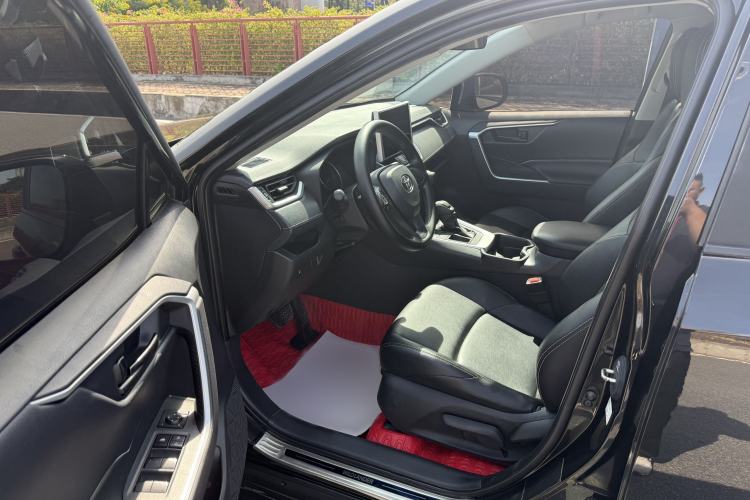 Used Toyota Wildlander 2022 2.0L CVT Two-Wheel Drive Leading Edition
