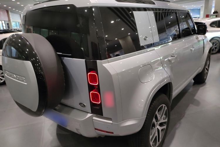 Used Land Rover Defender 2024 110 3.0T P400 XS
