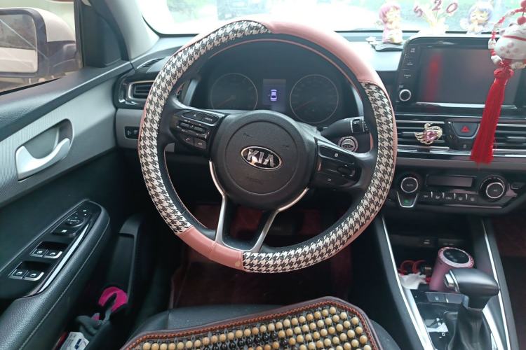 Used Kia Forte 2018 1.6L Automatic Value-Connect Edition with Intelligent Connectivity Steering Wheel