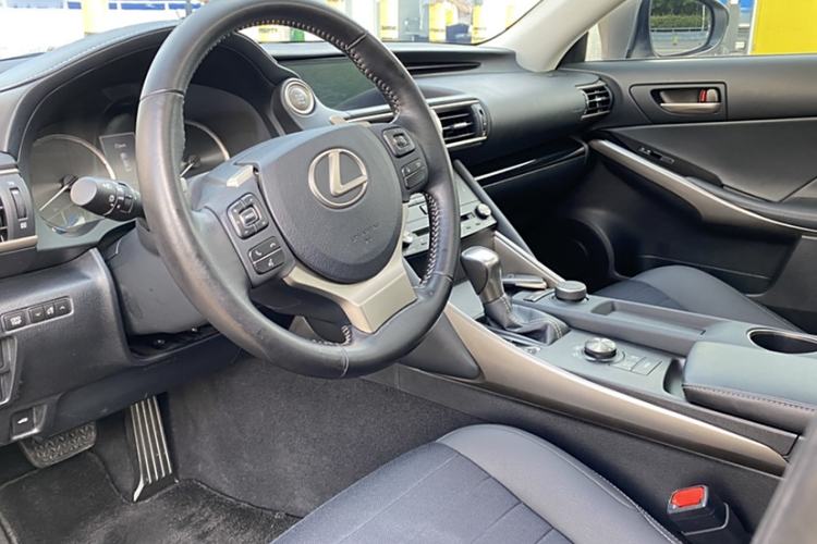 Used Lexus IS 2017 300 Leading Edition
